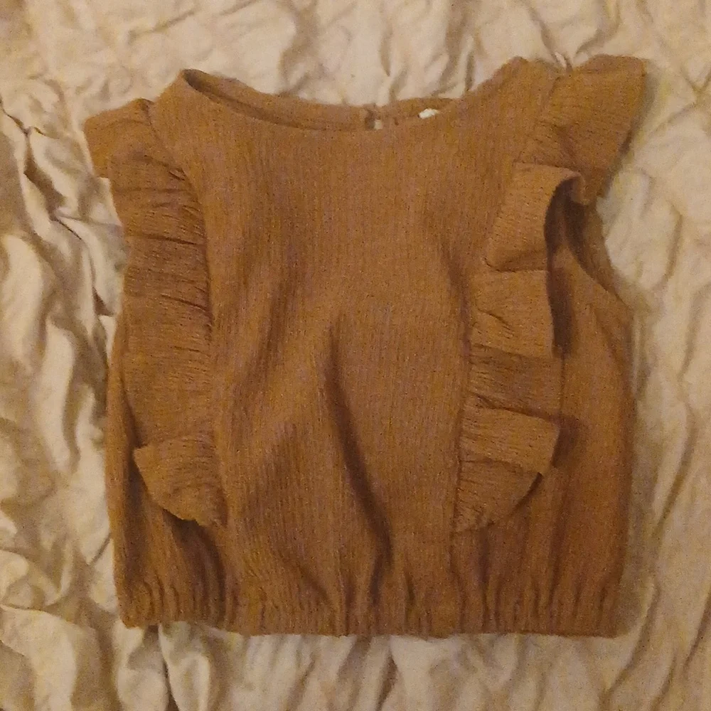 Kids Sleeveless Ruffle Ribbed Top - Picture 1 of 3